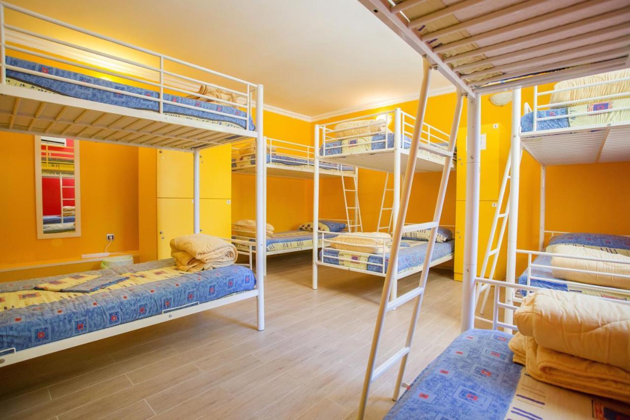 Outlanders Tribe Hostel Split Extérieur photo
